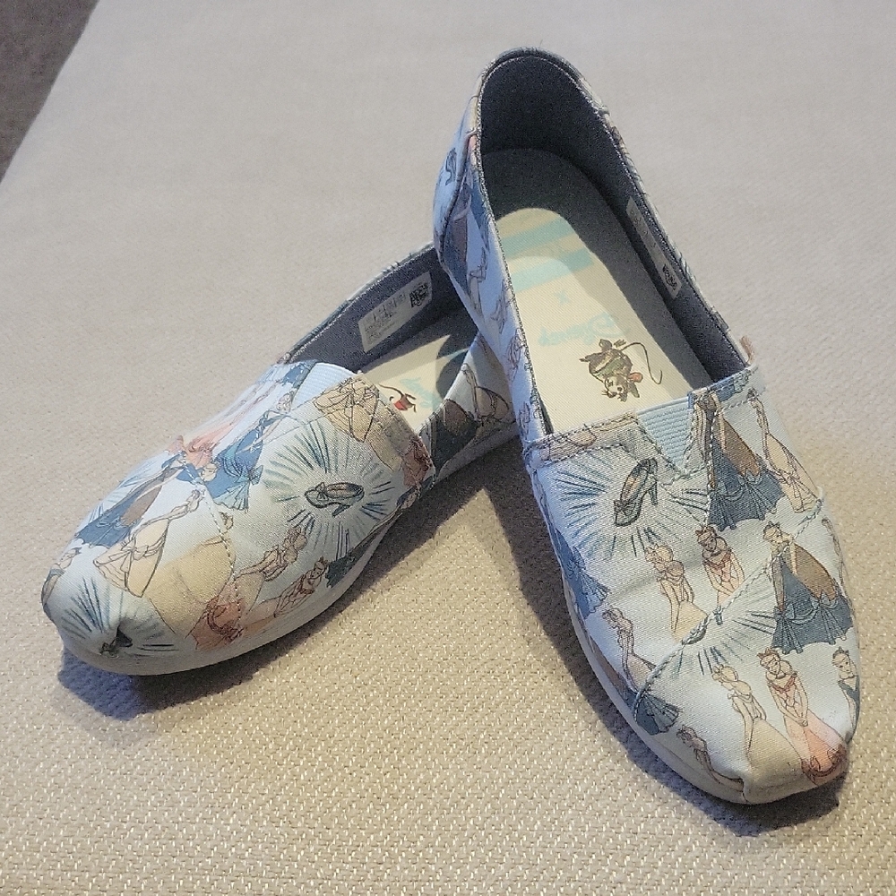 Toms Disney Blue Cinderella Alpargata Shoes Classic Resort Park 7 Vacation EUC